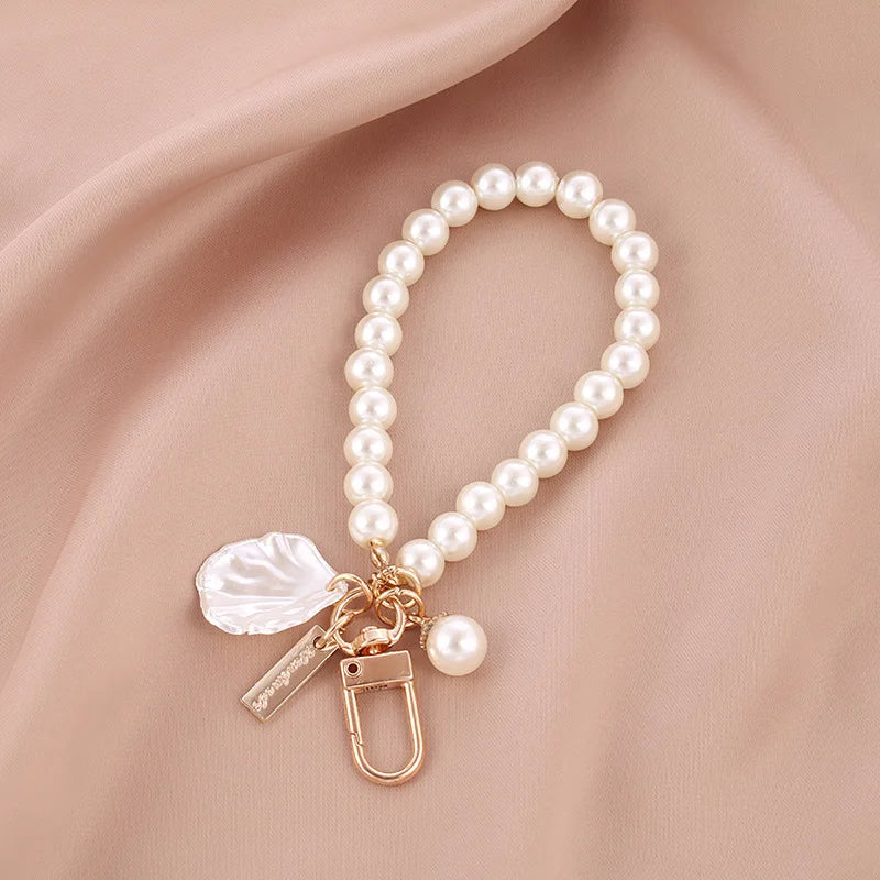Cute Pearl Keychain for Women Girls Shiny Pearl Bead Shell Phone Bag Backpack Charm Accessory Car Key Key Chain Pendant